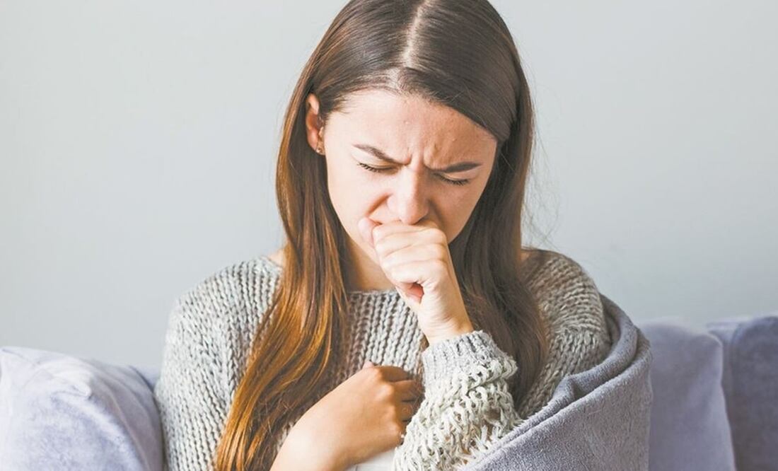 Una de las mejores maneras de aliviar la tos es beber mucho líquido | Fuente: Pexels