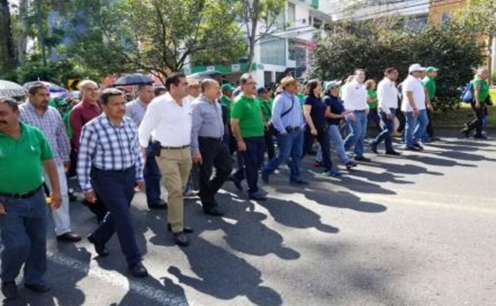 Protestan en Morelia por adeudo a sistema de pensiones  