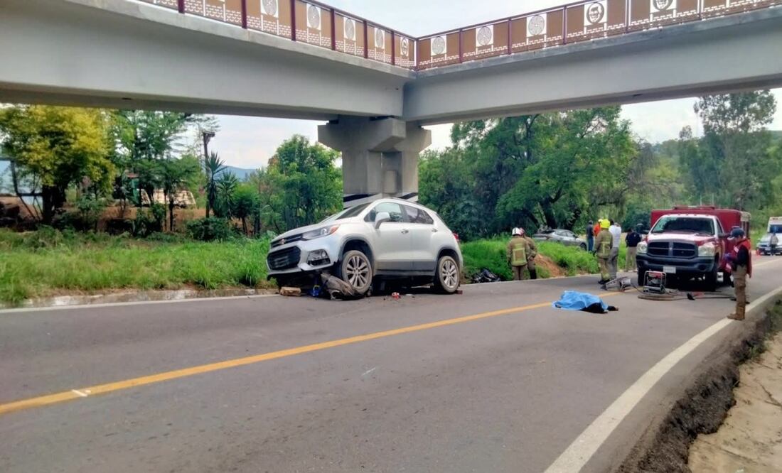 Delegada de Profeco en Oaxaca involucrada en accidente fatal; dos jóvenes mueren en choque sobre la carretera federal 175. Foto: Especial