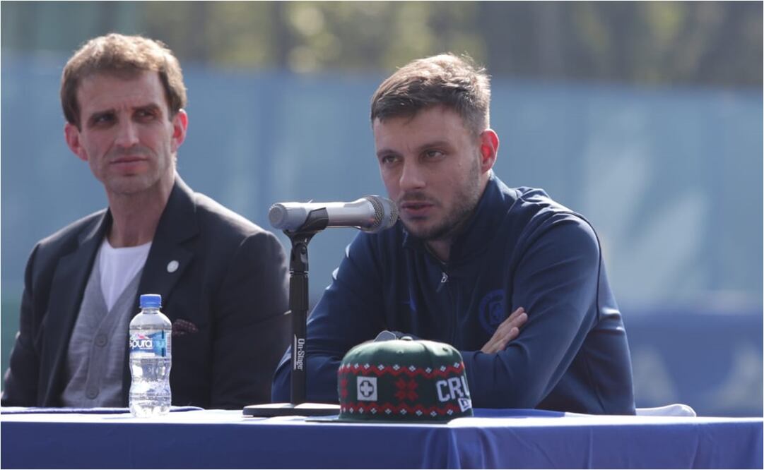 Martín Anselmi, nuevo entrenador de Cruz Azul durante su presentación. FOTO: Carlos Mejía/ EL UNIVERSAL