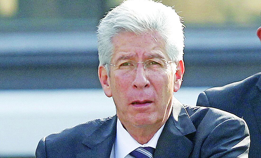 El secretario Ruiz Esparza dijo en su cuenta de Twitter: @gruizesp: "Rechazo categóricamente que la empresa OHL me haya pagado algún gasto de vacación o de cualquier otro tipo" (ARIEL OJEDA / EL UNIVERSAL)