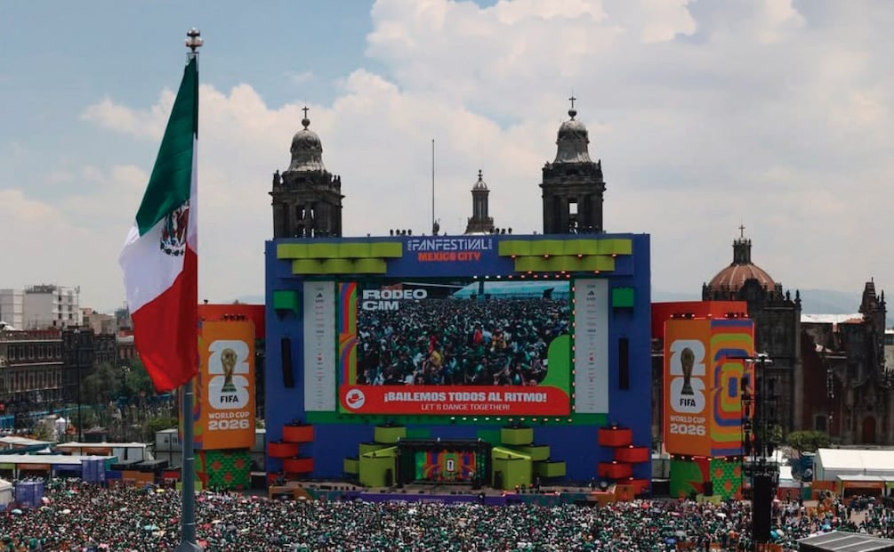 Vista del Zócalo de la Ciudad de México durante uno de los partidos jugados por la Selección Nacional. Foto: MARCO UGARTE/AP