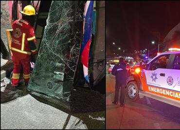 Volcadura de autobús deja 30 personas lesionadas en Puebla; cierran la circulación en Periférico Ecológico