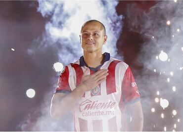 Así se vivió la presentación de Chicharito Hernández: Chivas es el más grande de este pin… país