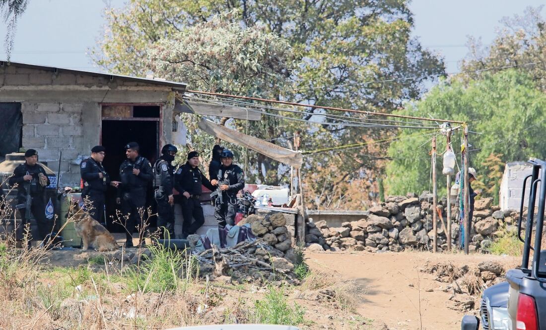 La semana pasada se encontró una fosa con restos humanos en un predio en el Pueblo San Luis Tlaxialtemalco, Xochimilco. Foto: Archivo EL UNIVERSAL