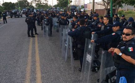 CNTE bloquea acceso a aeropuerto de Chiapas