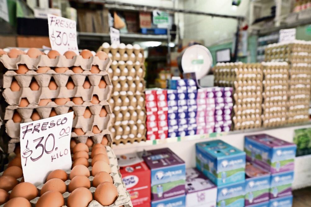 Coparmex consideró que debido al nivel inflacionario de 6.17% que se registró en la primera quincena de mayo, es necesario el aumento al salario mínimo (ARCHIVO EL UNIVERSAL)