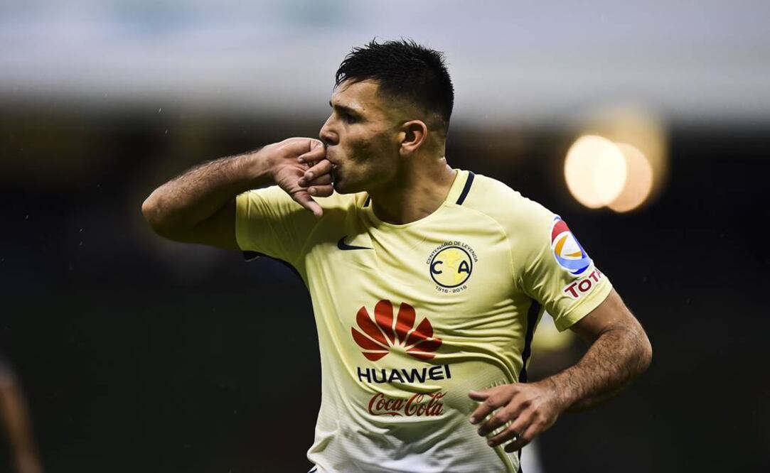 Silvio Romero anotó su segundo gol de la temporada. AFP
