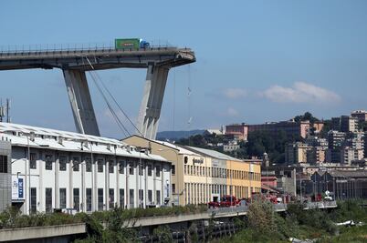Se elevan a 39 los fallecidos tras el derrumbe de puente en Génova, Italia