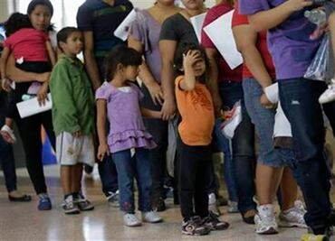 Immigrants caught at border believe families can stay in U.S.