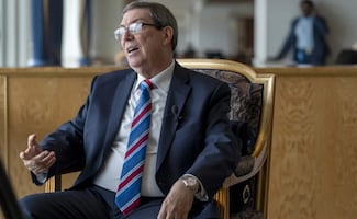 Cuba advierte que intervención militar de EU causaría "catástrofe humanitaria"; no hay razón para considerar a la isla una "amenaza"