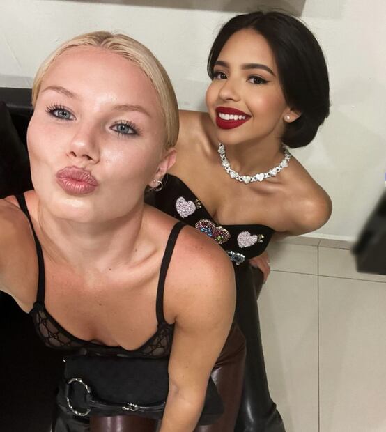 Ángela Aguilar y su amiga Mónica Corgan viajaron a Roma, Italia, hace unos días.
Foto: Instagram