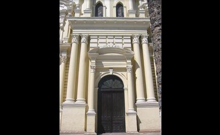 Inician trabajos en la puerta principal de la Catedral de Hermosillo
