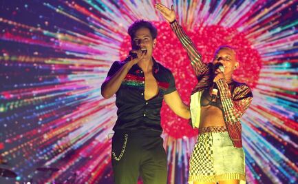 La música y la lluvia forman un arcoíris en el Zócalo
