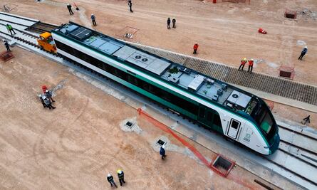 Javier May destaca llegada del primer tren del Tren Maya a Cancún