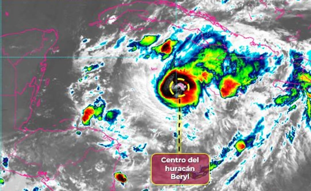 Huracán Beryl categoría 3 se ubica a 175 km al sureste de Gran Cayman; a 800 km al este-sureste de Tulum, Q. Roo, y a 780 km al este de Punta Herrero, Q. Roo./ Conagua