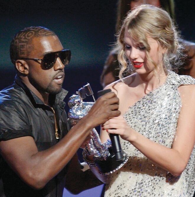 Los artistas ya habían tenido problemas en los Premios MTV 2009, cuando Kanye dijo que Taylor no merecía su premio (ARCHIVO EL UNIVERSAL)