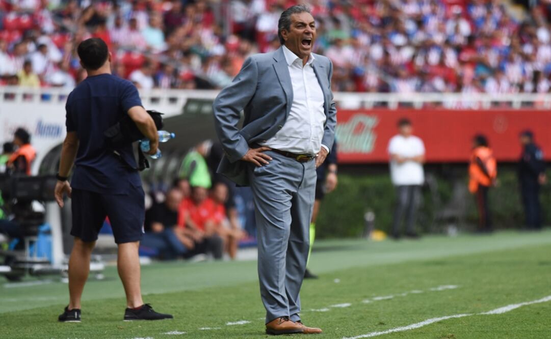 Técnico de las Chivas. Foto: Imago7