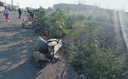 Vecinos de Los Reyes La Paz linchan a hombre que tiró un estante metálico con un cadáver dentro