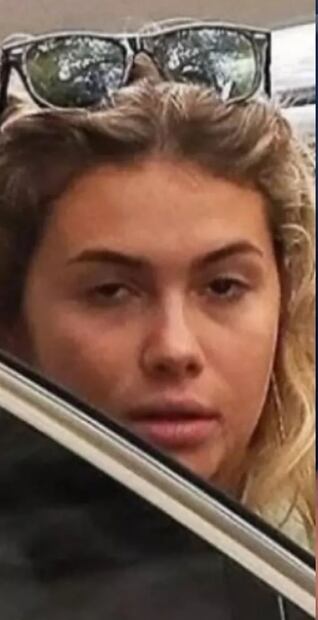 La particular teoría por la que Clara Chía siempre utiliza gafas de sol