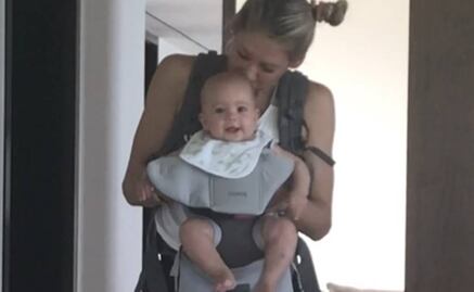 Anna Kournikova y su bebé bailan tema de Enrique Iglesias