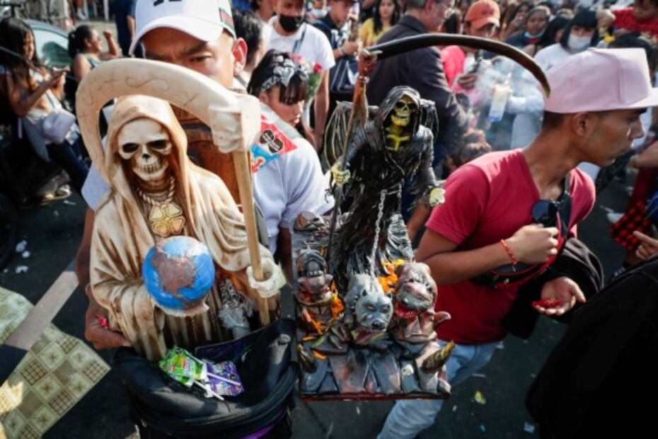 Barrio Bravo se llena de fieles de la Santa Muerte