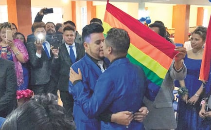 Propone Morena matrimonios para parejas del mismo sexo en todo el país