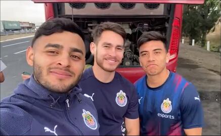 Autobús de Chivas falla y deja varado al equipo rumbo a Toluca