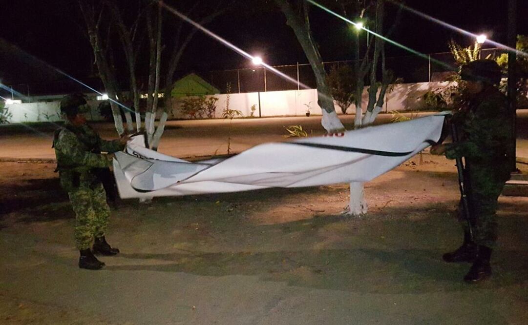 Hallan más mantas en Michoacán