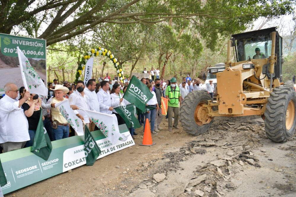 Anuncia gobernador de SLP reconstrucción de carretera Coxcatlán-Axtla de Terrazas. Foto: Especial