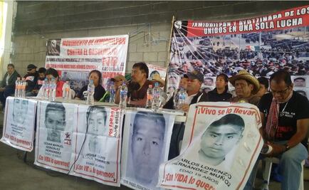 Padres de los 43 advierten que intensificarán sus acciones