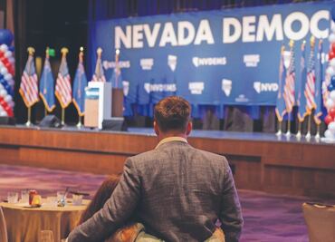 Demócratas, renovarse o morir