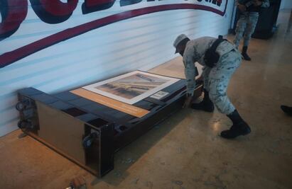 Caída de anuncios, causa de pánico en Aeropuerto de Cancún: GN