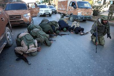 Ejército sirio reconoce que yihadistas y rebeldes entraron en amplias zonas de Aleppo; reportan ataques rusos en la ciudad