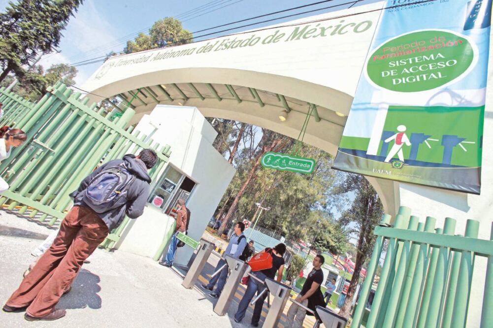 El ex director Financiero de la Universidad Autónoma del Estado de México es acusado del desfalco a la institución por 16 millones 479 mil pesos (ARCHIVO EL UNIVERSAL)