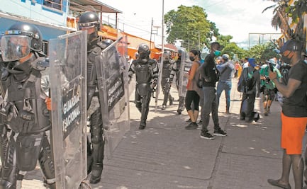 AMLO: sería violar las leyes dar paso libre a migrantes