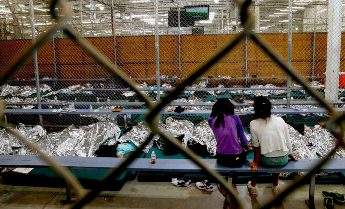 La enciclopedia en línea define a las instalaciones como producto de una crisis creada por altas esferas gubernamentales