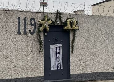 Presunta casa de citas en Naucalpan opera pese a sellos de suspensión; dueños simulan bodas