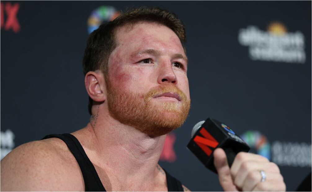 Canelo Álvarez durante la conferencia después de su pelea ante Terence Trawford. FOTO: EFE