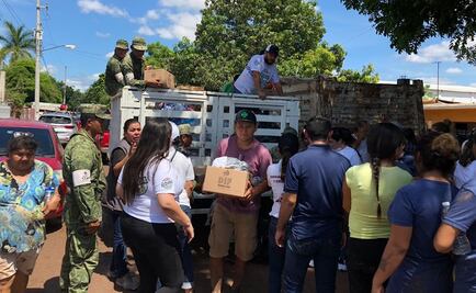 Entregan más de 200 toneladas de víveres a damnificados en Sinaloa