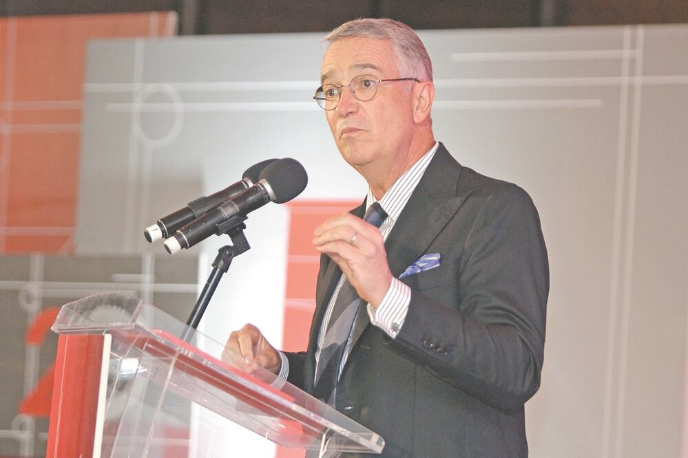 Ricardo Salinas Pliego informó la semana pasada que dio positivo a Covid-19, luego de que durante el confinamiento estaba en desacuerdo con las medidas de distanciamiento social. Foto: ARCHIVO EL UNIVERSAL