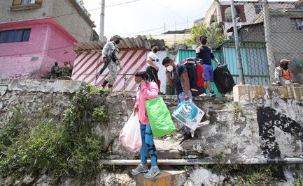 En la incertidumbre, familias evacuadas tras el deslave del cerro del Chiquihuite