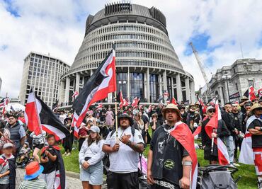 ¡Haka! Miles de maoríes protestan por sus derechos frente al Parlamento de Nueva Zelanda; piden no modificar Tratado de Waitangi