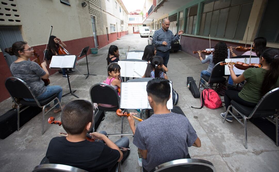 En el año 2013 nació el programa "Cultura en Armonía", proyecto que tomó su rumbo y el 20 de agosto de 2014 arrancó con mayor ahínco en Apatzingán y Uruapan. 