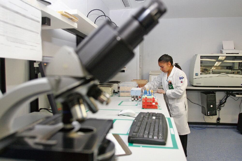 Las sanciones pueden llegar a hasta 80 mil veces el salario mínimo vigente de la Ciudad de México, o a la inhabilitación de un cargo por cinco años (ARCHIVO EL UNIVERSAL)