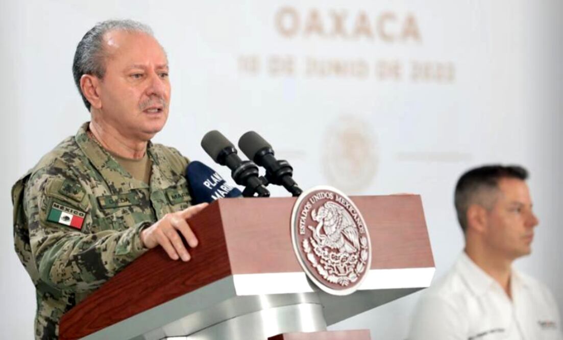 El almirante José Rafael Ojeda Durán, secretario de Marina, reveló que se ha detectado que elementos de la institución sacan de almacenas uniformes. Foto: cortesía Presidencia