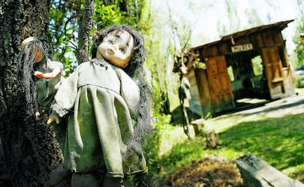 Atrévete a ir al campamento de terror en la Isla de las Muñecas