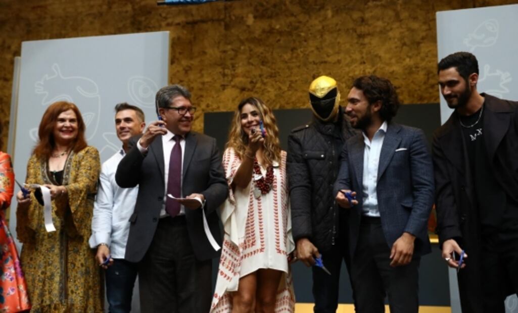 Inaugura Senado exposición pictórica “Visiones”, de la artista Martha Sáenz 