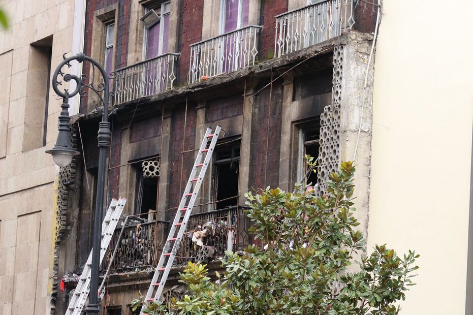 Incendio en la calle Isabel la Católica. Foto: Fotos: Axel Sánchez/ El universal