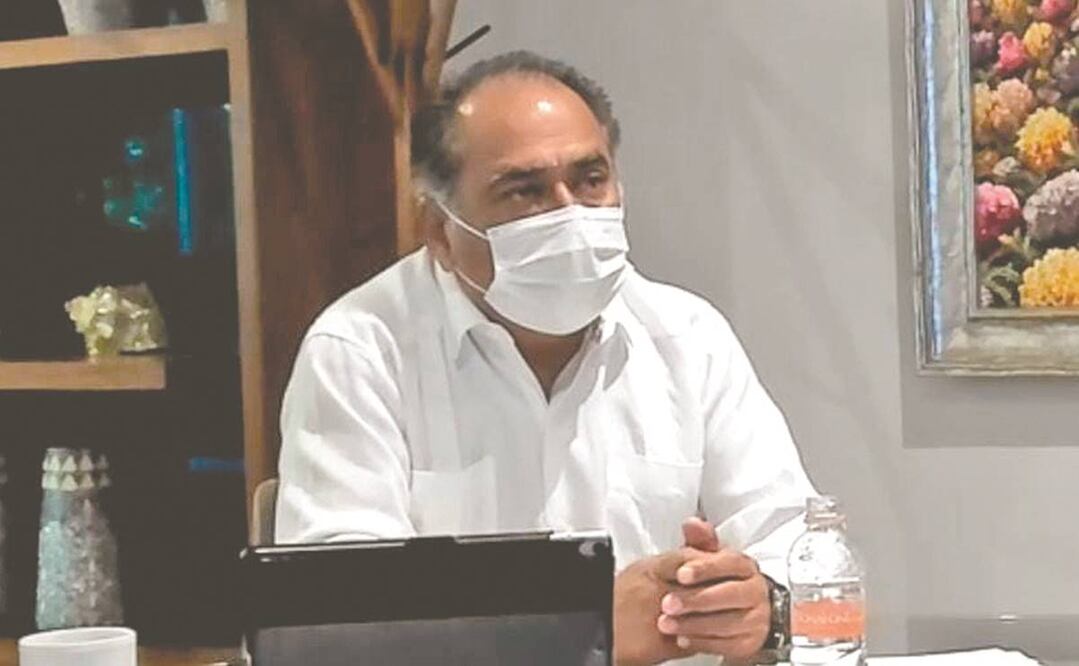 En conferencia virtual, el gobernador Héctor Astudillo pidió a los alcaldes no relajar las medidas preventivas contra el coronavirus. Foto: Especial